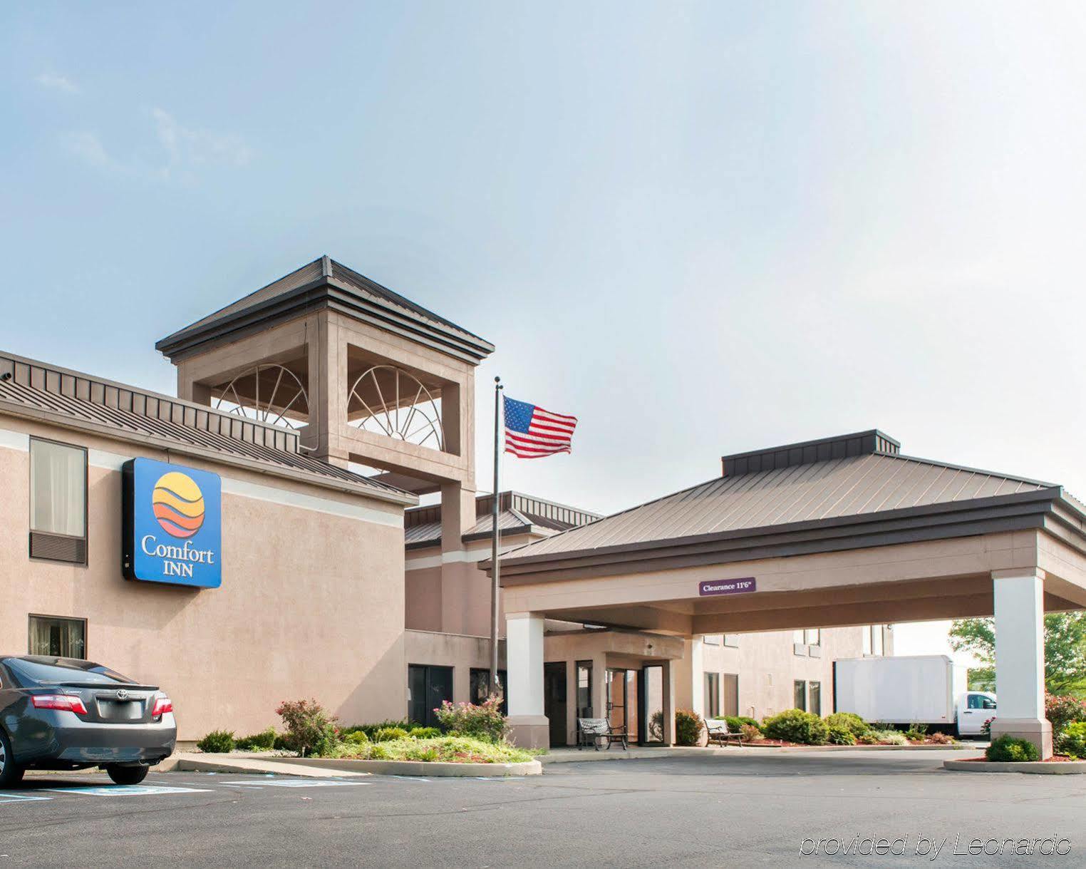 Quality Inn & Suites Near Amish Country Rushville Exterior photo